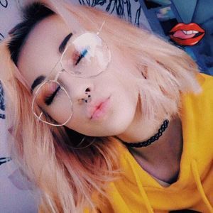 Meet your Posher, Haley